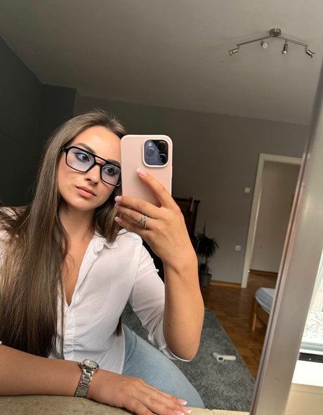 NaughtyCola art star images