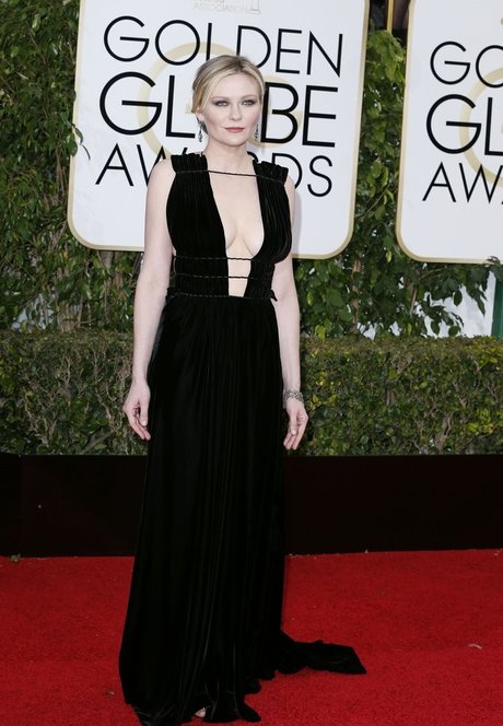 Kirsten Dunst naked actress picture