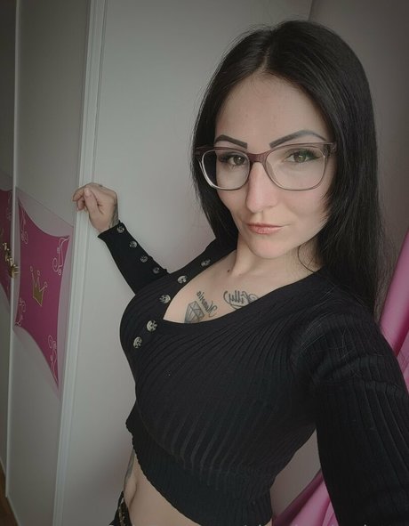 cheeky charlotte star sexy images