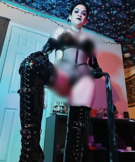 yourbigbutchgf pornstar naked archive