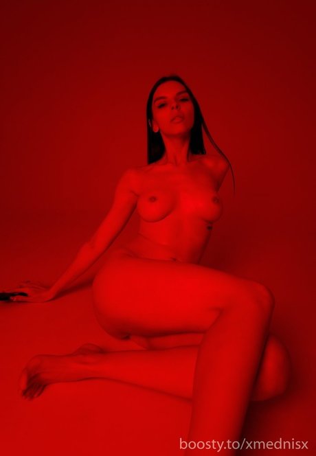 Vika Mednis erotic pornstar picture