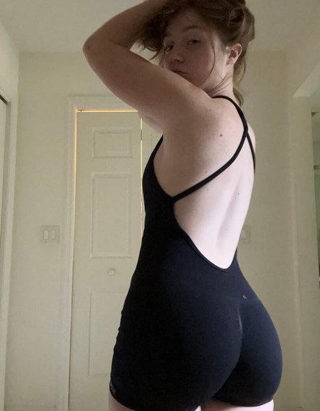 Thqtty nudes model picture