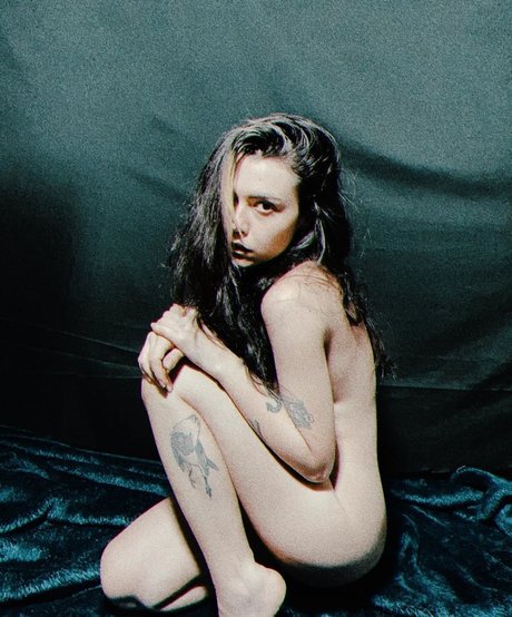 Violet Orlandi exclusive model gallery