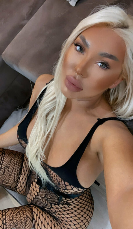 sarahstonnee pornstar nice img