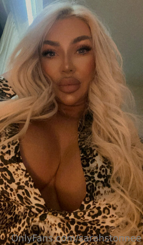 sarahstonnee model sexy images