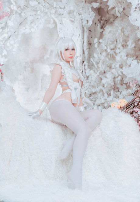 Hackee chan top model image