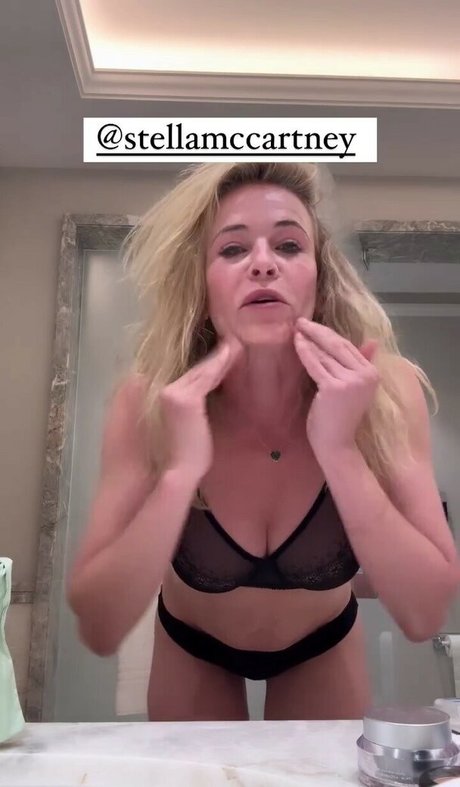 Chelsea Handler pornstar beautiful gallery
