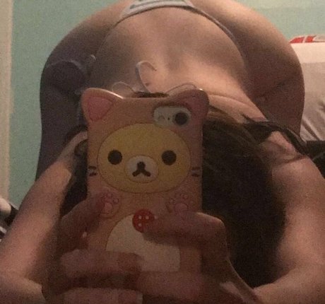 Gutsluvr nude actress photos