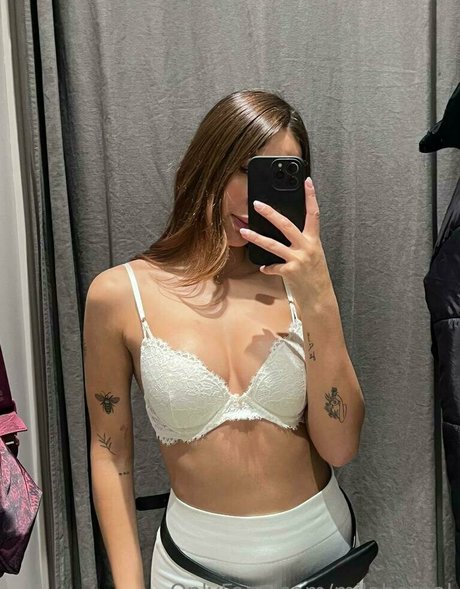 Mila Bernal sex star pics