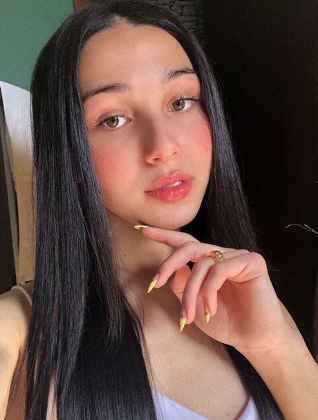 Luana Moraes pornstar photo