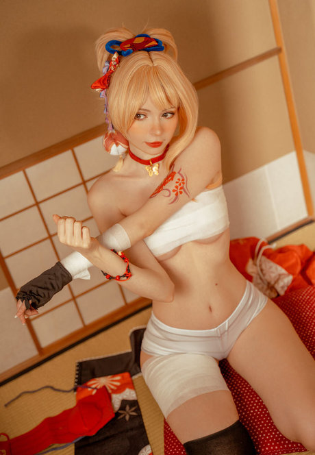 Peachymilky erotic pornstar pictures