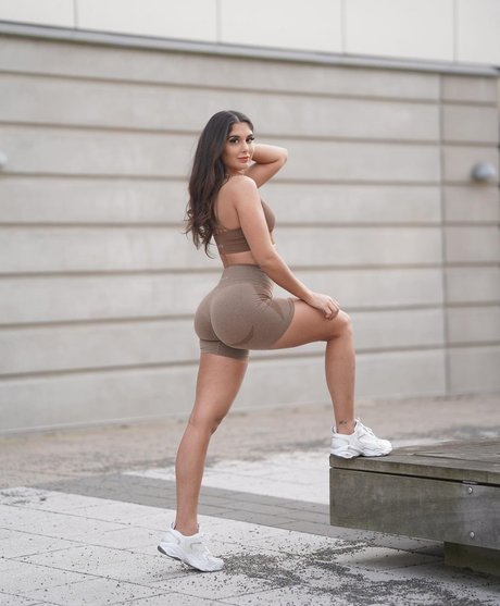 Amanda Fransson naked model picture