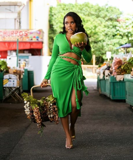 Angela Simmons erotic star gallery