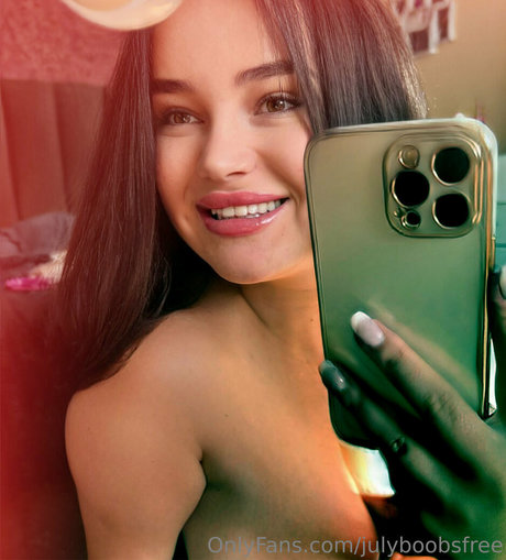 julyboobsfree art actress picture
