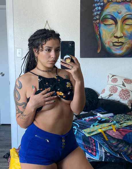 lunamorgantv sexy actress photo