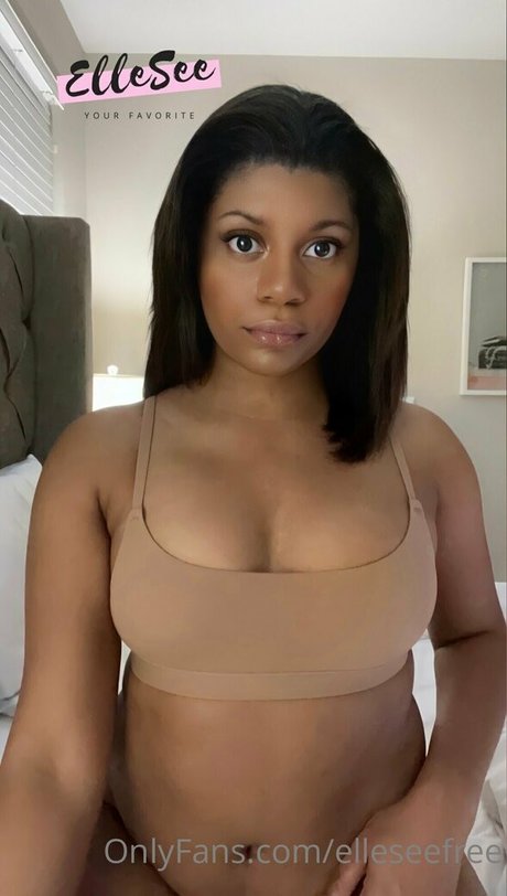 elleseefree model nudes picture