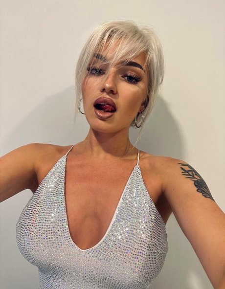 Dance Malyshka exclusive pornstar galleries