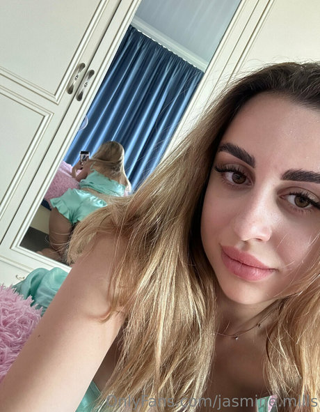 Jasmine Mills model free img