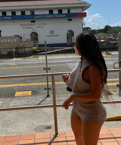 spreading onlyfans perfect picture