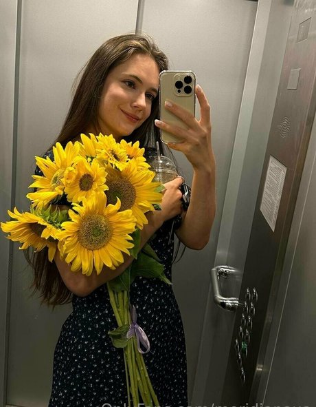 meridianaua free pornstar images