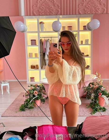 meridianaua sexy actress image