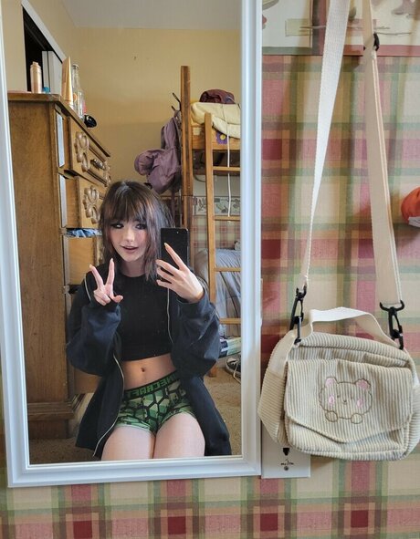 Sammynoodlesoup model perfect pic