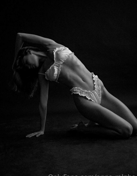Anna Ralphs erotic model galleries