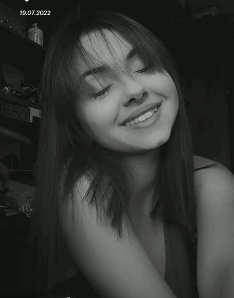 Wiktoria Bystro pretty star image