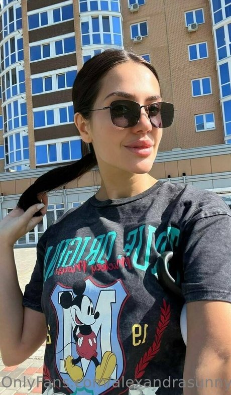 alexandrasunny free actress galleries