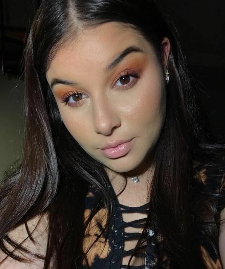 Ilianna erotic model archive