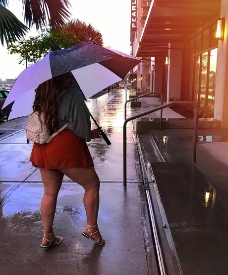 Ilianna star free pic