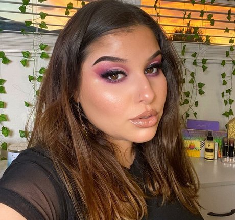 Ilianna hd pornstar galleries