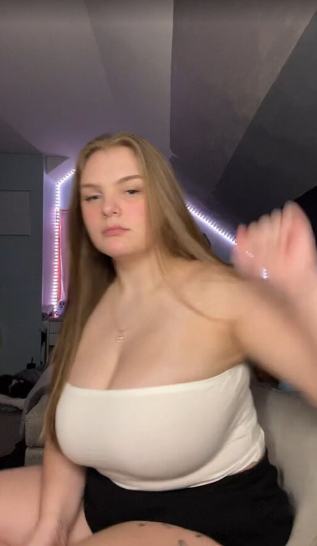 Emily L sex actress gallery