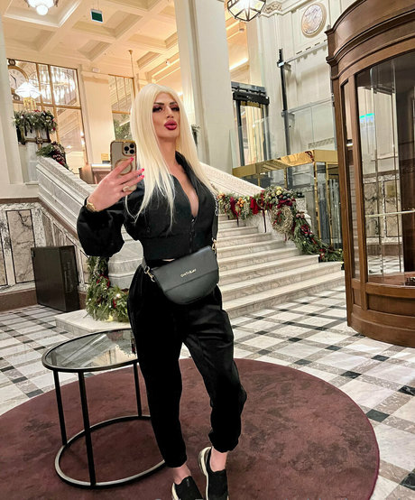 addashemale star art photo