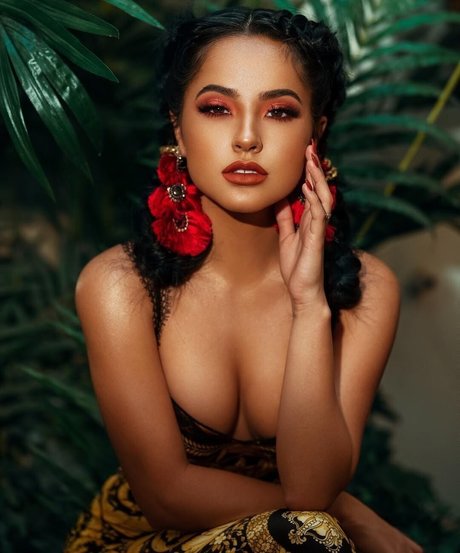 Becky G pretty actress pic