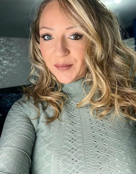 Mrs Nicole pornstar adult picture