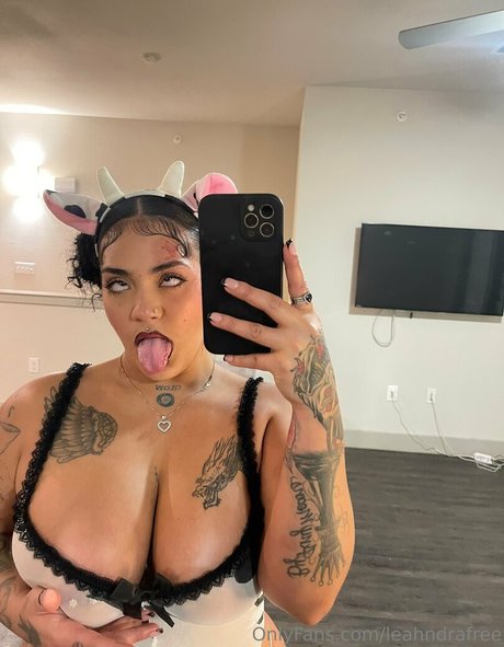 leahndrafree hot model photos