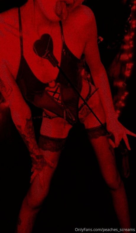 peacheyscreams best model images