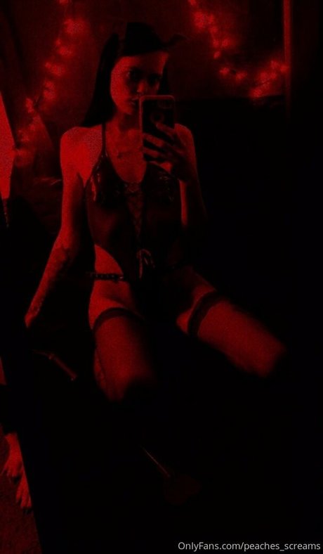 peacheyscreams nice actress galleries