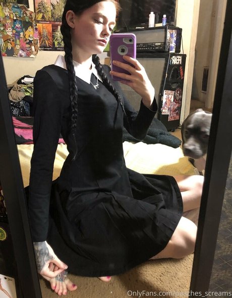 peacheyscreams model art pictures