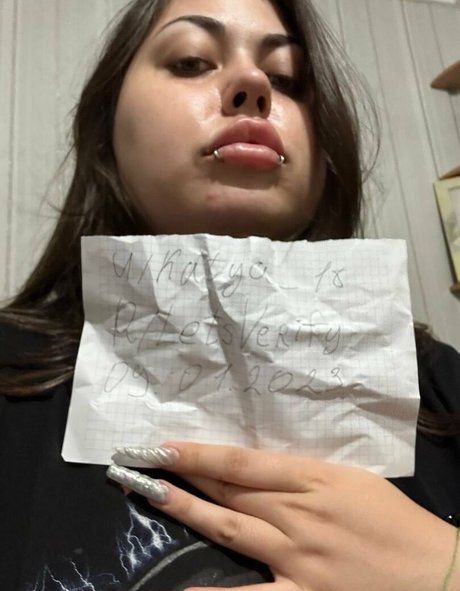 Mona Mia high quality star pictures