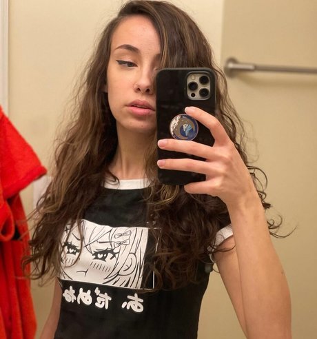 Lexi Lynx erotic star pic