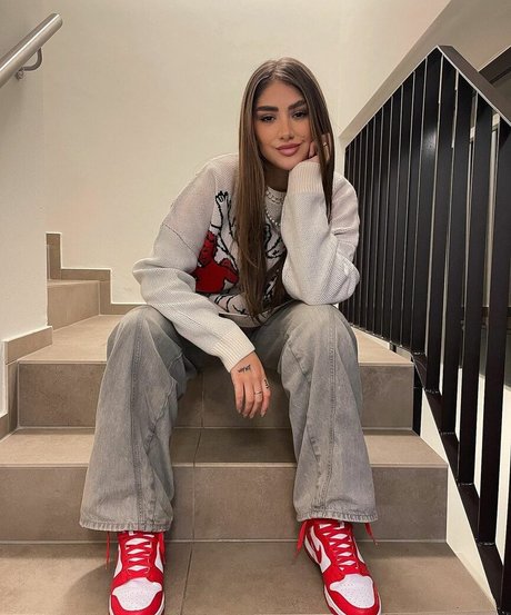 lisa straube sexy actress galleries