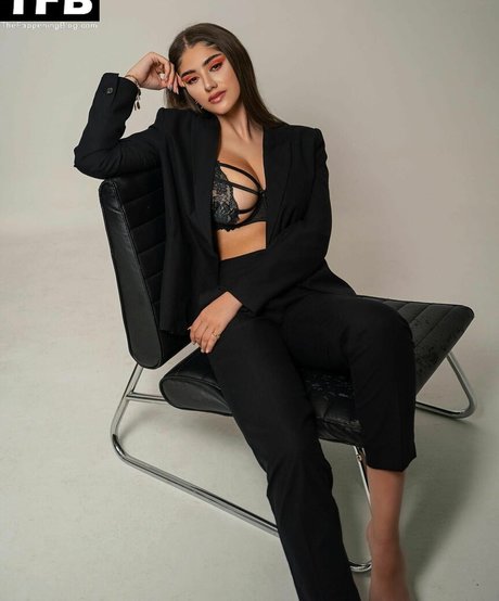 lisa straube star hot image