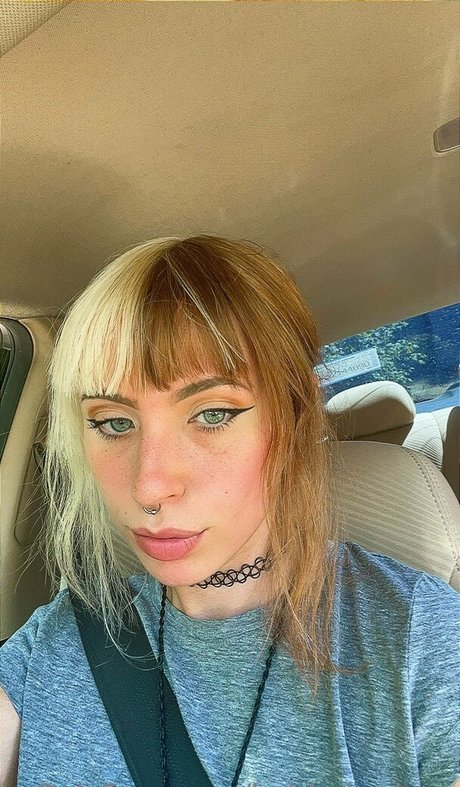 hairbyharleyy model adult img