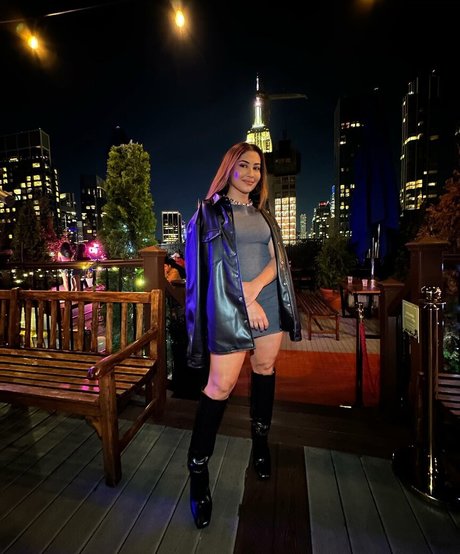 Thaynara OG model sexy photos