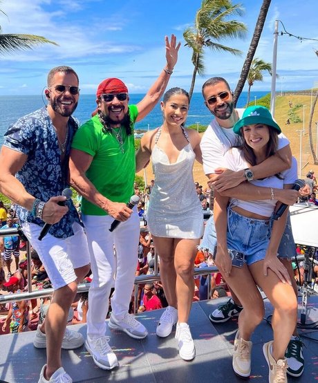 Thaynara OG model erotic pic