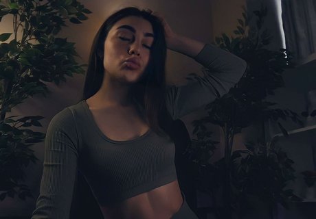 Earlyflowerr adult star pic