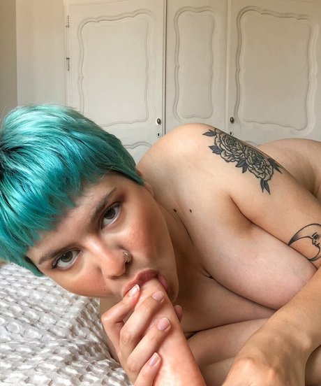 Moonvvenus nice pornstar gallery