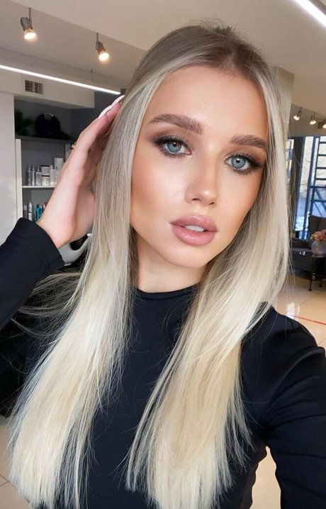 Polina Malinovskaya model pornographic pics